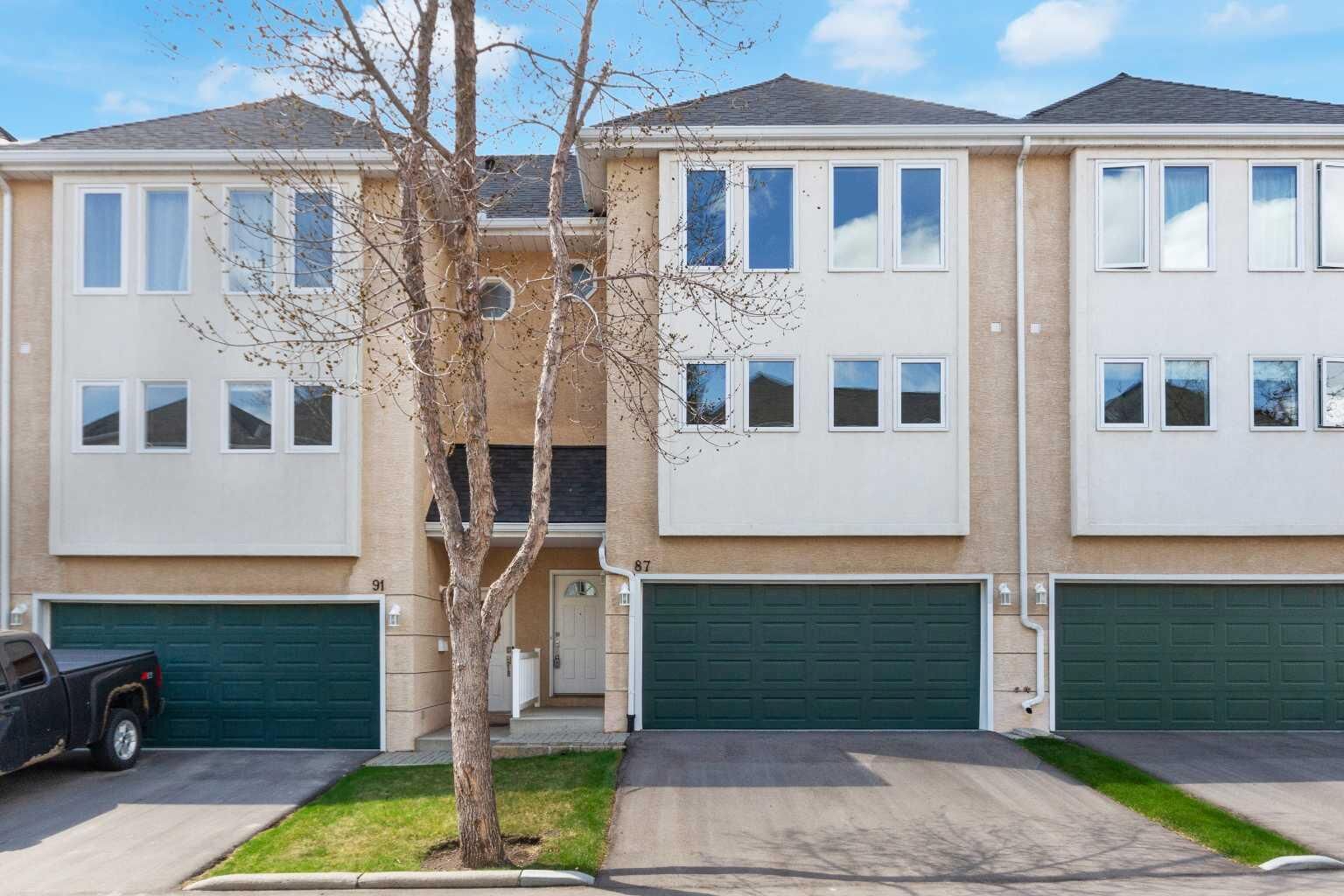 Property Photo:  87 Candle Terrace SW  AB T2W 6G7 