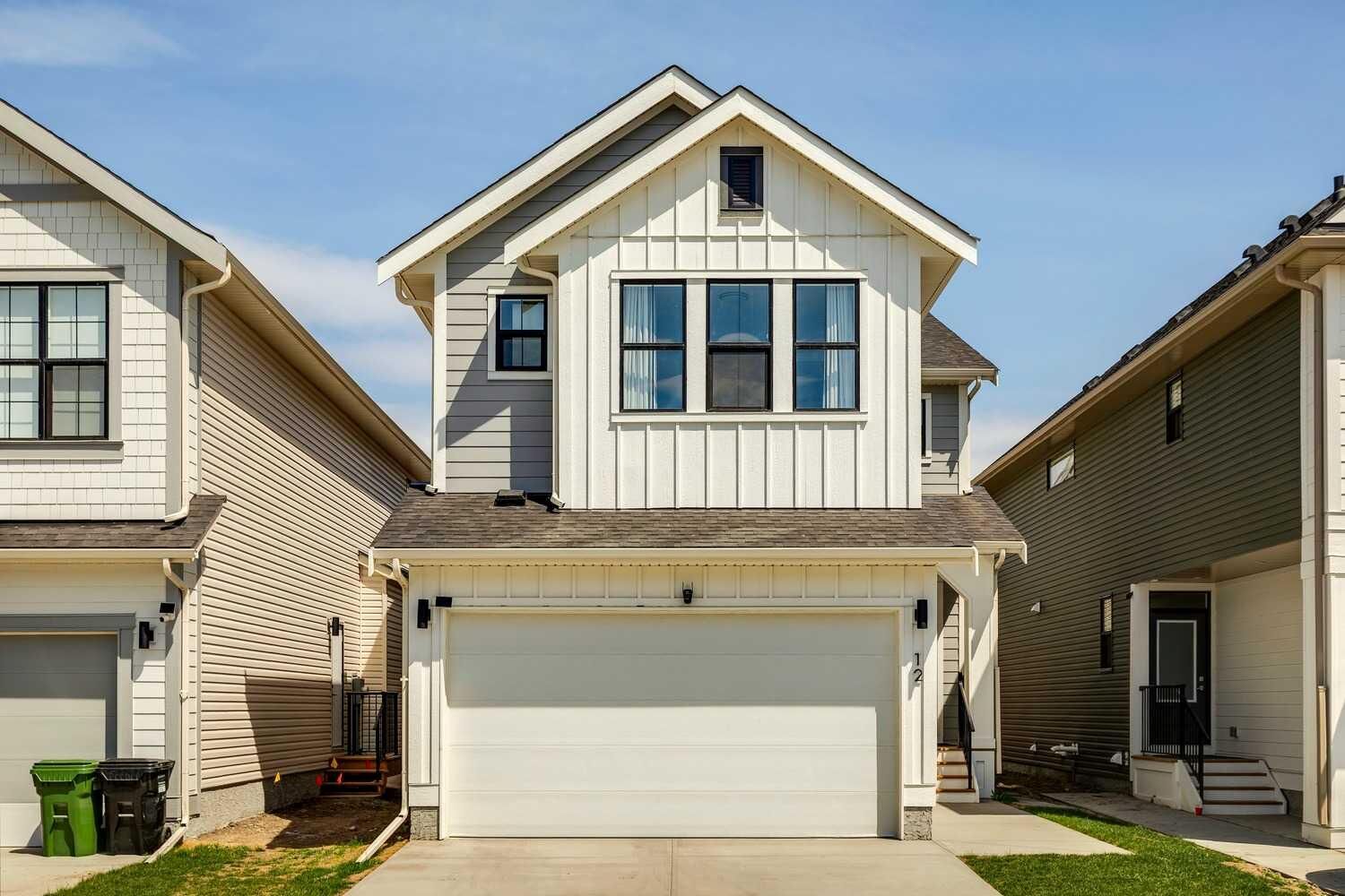 Property Photo:  12 Copperhead Garden SE  AB T2Z 5H1 