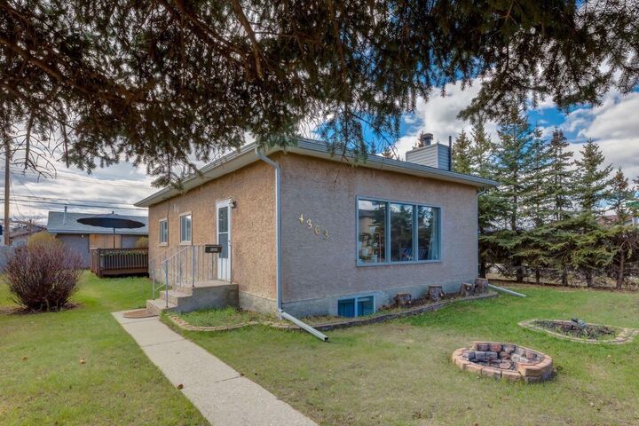 Property Photo:  4363 70 Street NW  AB T3B 2K4 