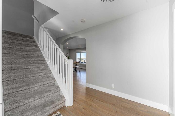 Property Photo:  8 Sheep River Hill  AB T1S 1X2 