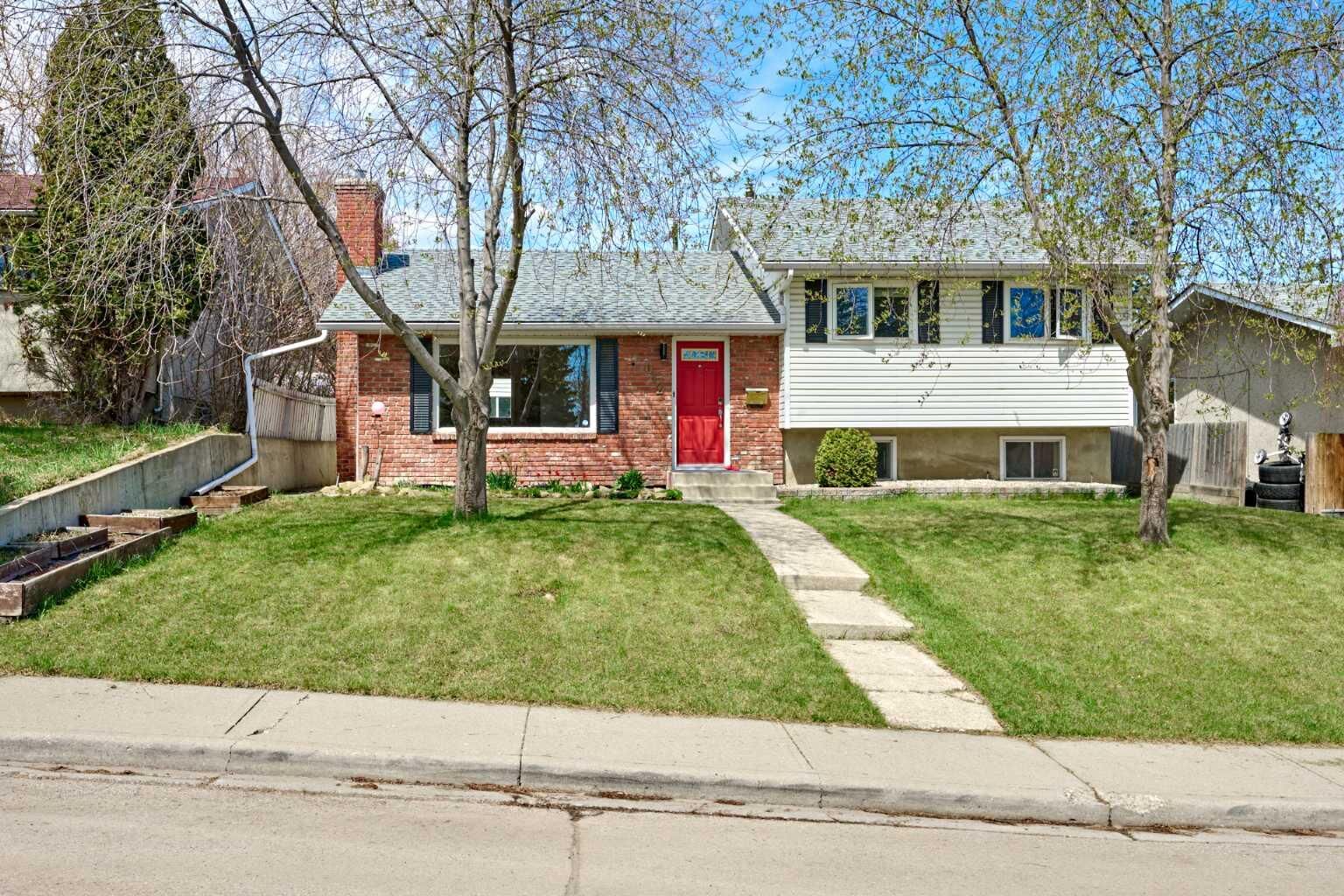Property Photo:  612 101 Avenue SW  AB T2W 0A1 