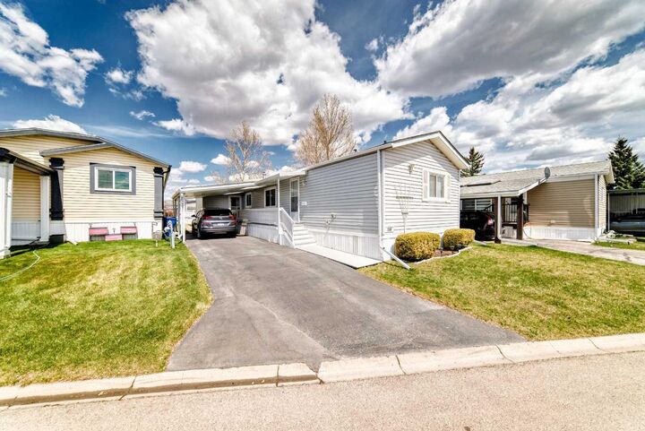 99 Arbour Lake Road NW 138 — photo 1