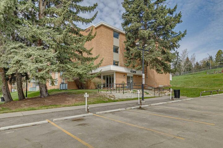 Property Photo:  1620 8 Avenue NW 357  AB T2N 1C4 