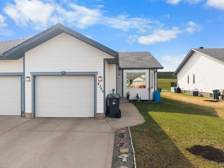Property Photo:  4366 54A Avenue Close  AB T4G 1X5 