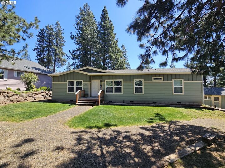 Property Photo:  720 Whitney Ct  WA 98620 