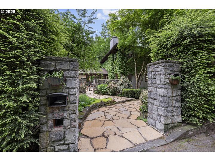Property Photo:  3138 NW Verde Vista Ter  OR 97210 