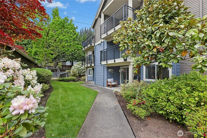 Property Photo:  19410  Bothell Way NE D103  WA 98011 