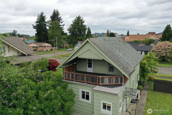 Property Photo:  612 W Cherry Street  WA 98531 