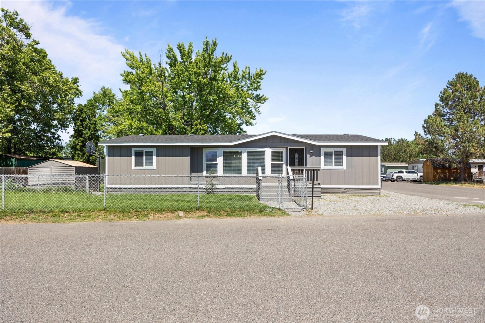Property Photo:  6750  Desert View Drive  WA 99353 