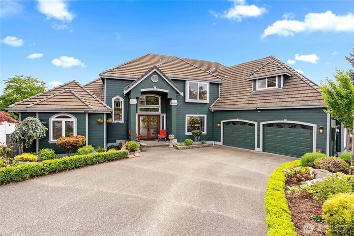 Property Photo: 1551 13th Court WA 98333