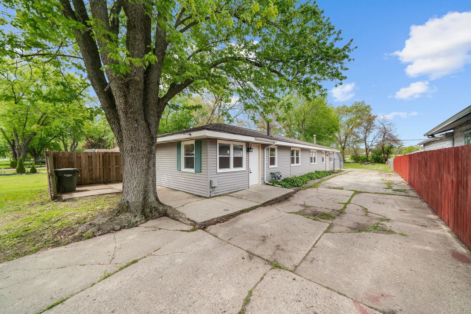 Property Photo:  1336 Carbaugh Avenue  IL 61101 