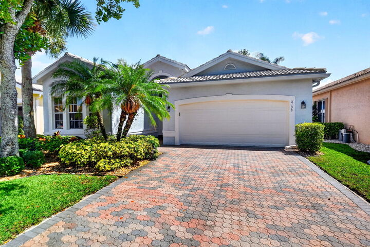Property Photo: 8198 Azure Coast Boulevard FL 33467