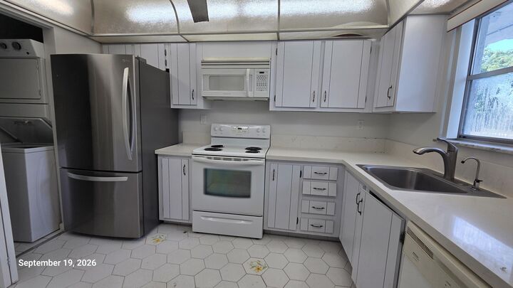 Property Photo: 6020 NW 44th Street 108 FL 33319