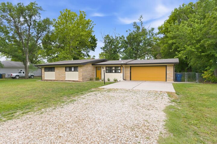 Property Photo:  161 S Westview Dr  KS 67002 