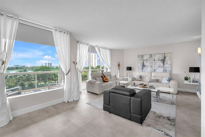 Property Photo: 20191 E Country Club Dr 601 FL 33180