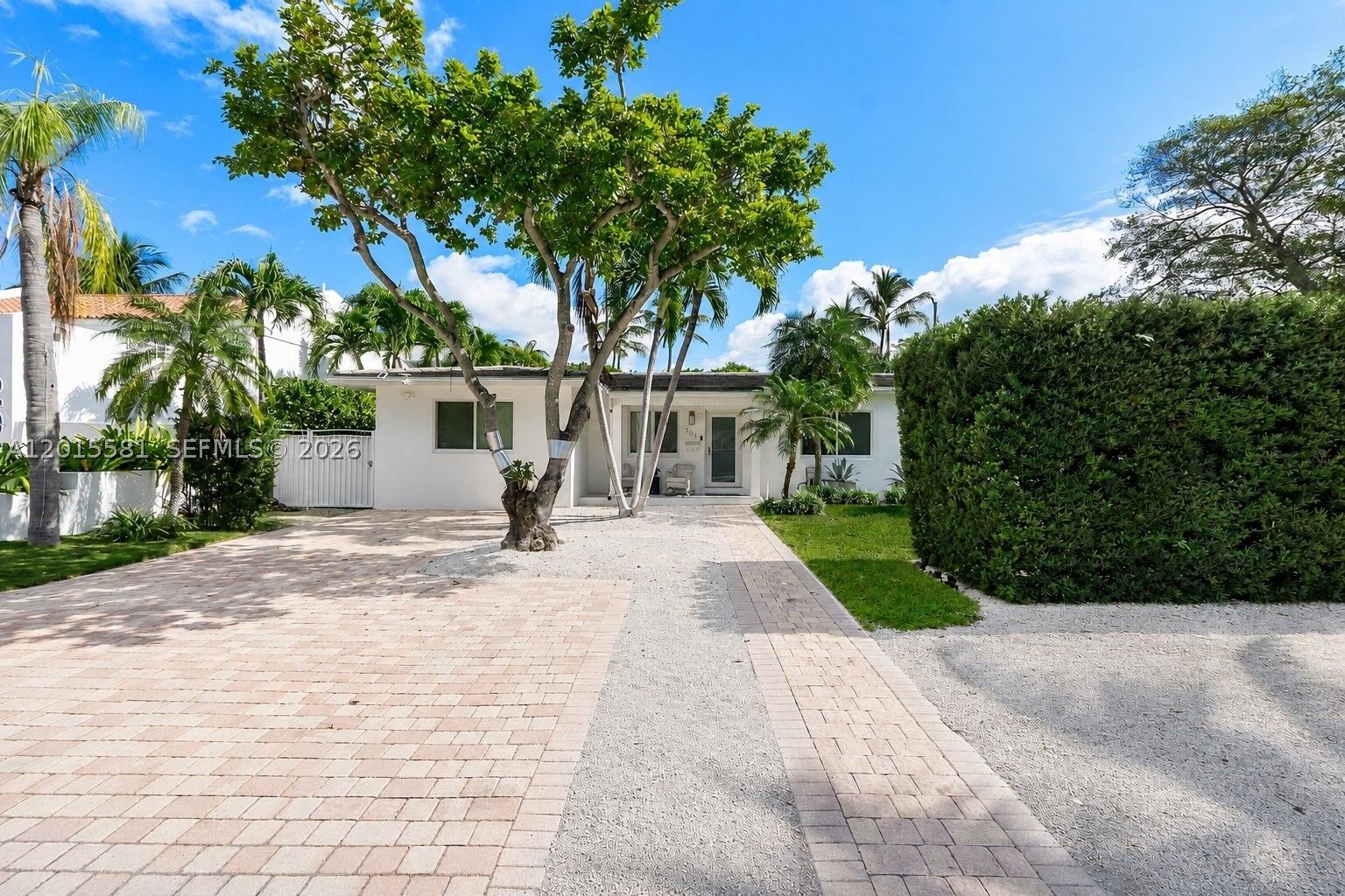 Property Photo:  301 Hampton Ln  FL 33149 