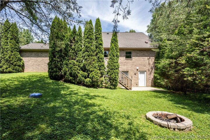 Property Photo:  1101 Harvest Ridge Boulevard  IN 47143 