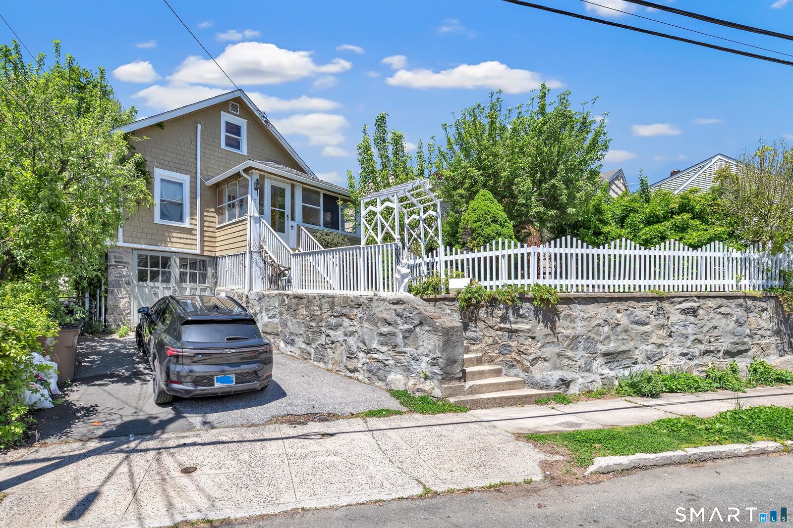 Property Photo:  17 Reynolds Avenue  CT 06905 