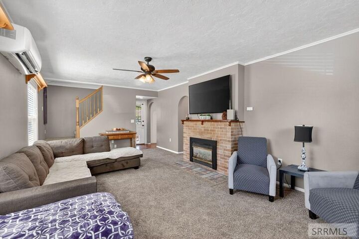 Property Photo:  669 University Avenue  ID 83221 