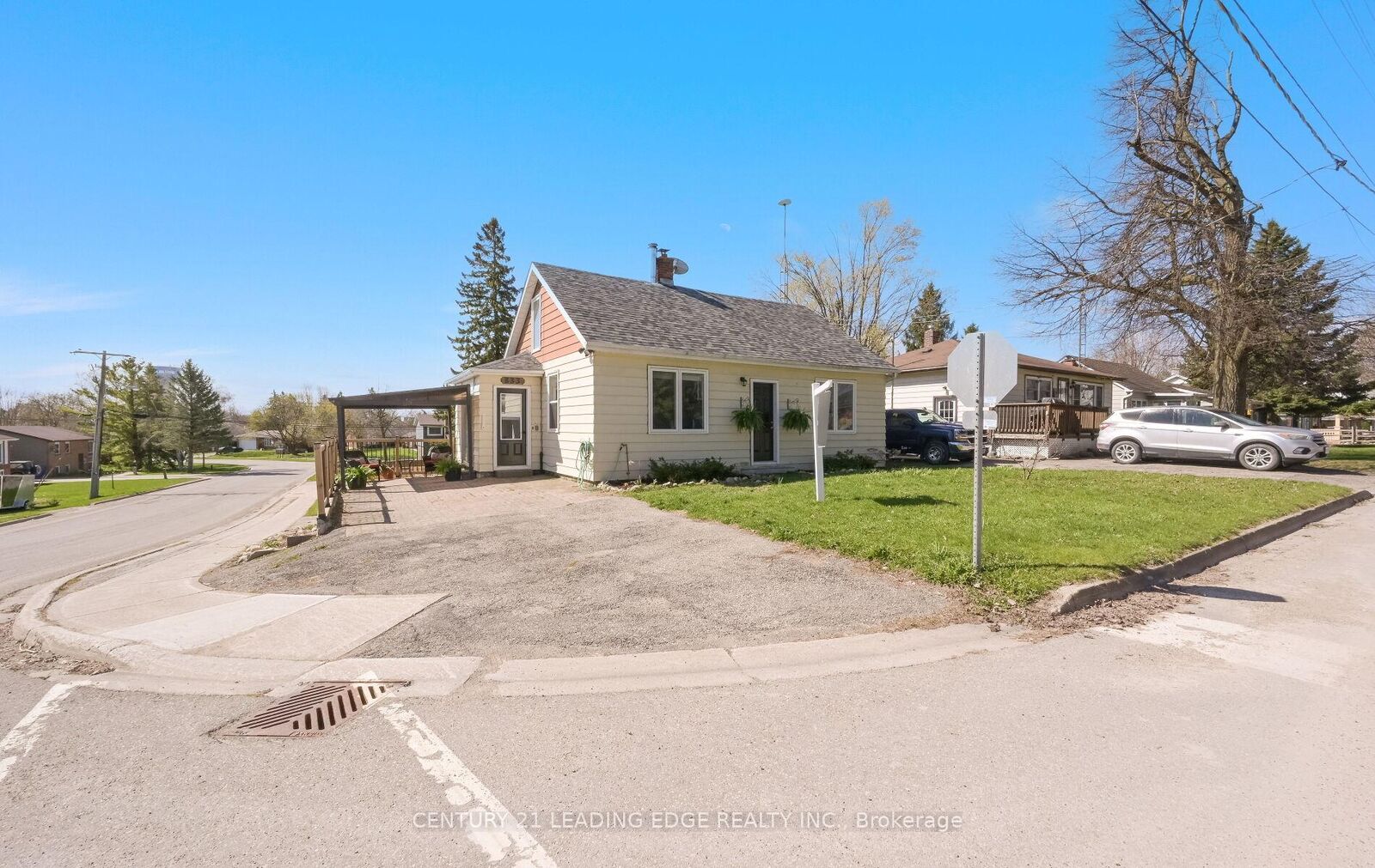 Photo de la propriété:  333 Andrew Street  ON L9V 2Y8 