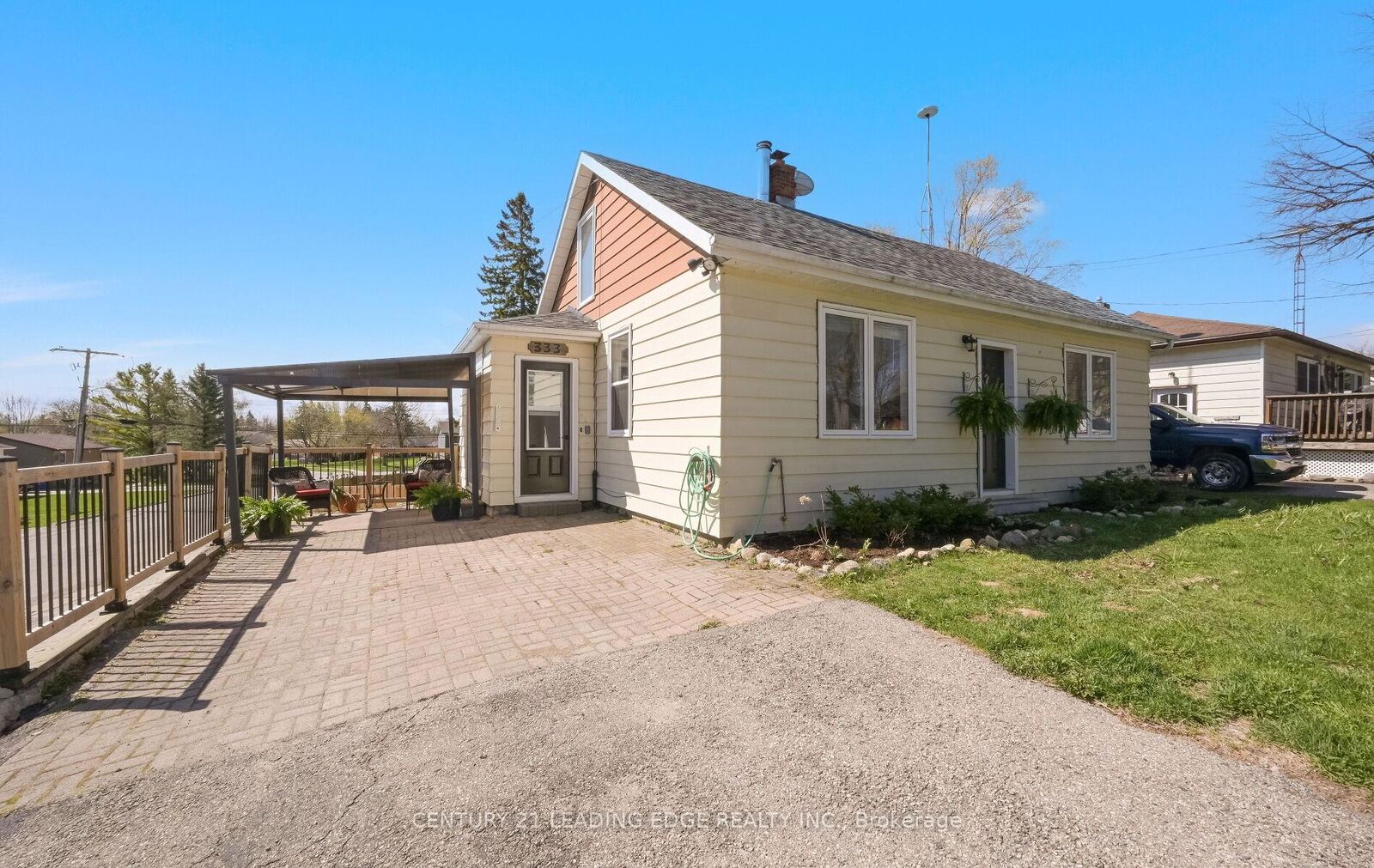 Property Photo: 333 Andrew Street ON L9V 2Y8