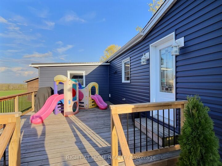 Property Photo:  37 Sunrise Circle  ON L3Z 3W9 