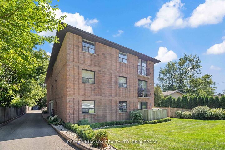 78 Welland Street N 302 — photo 1