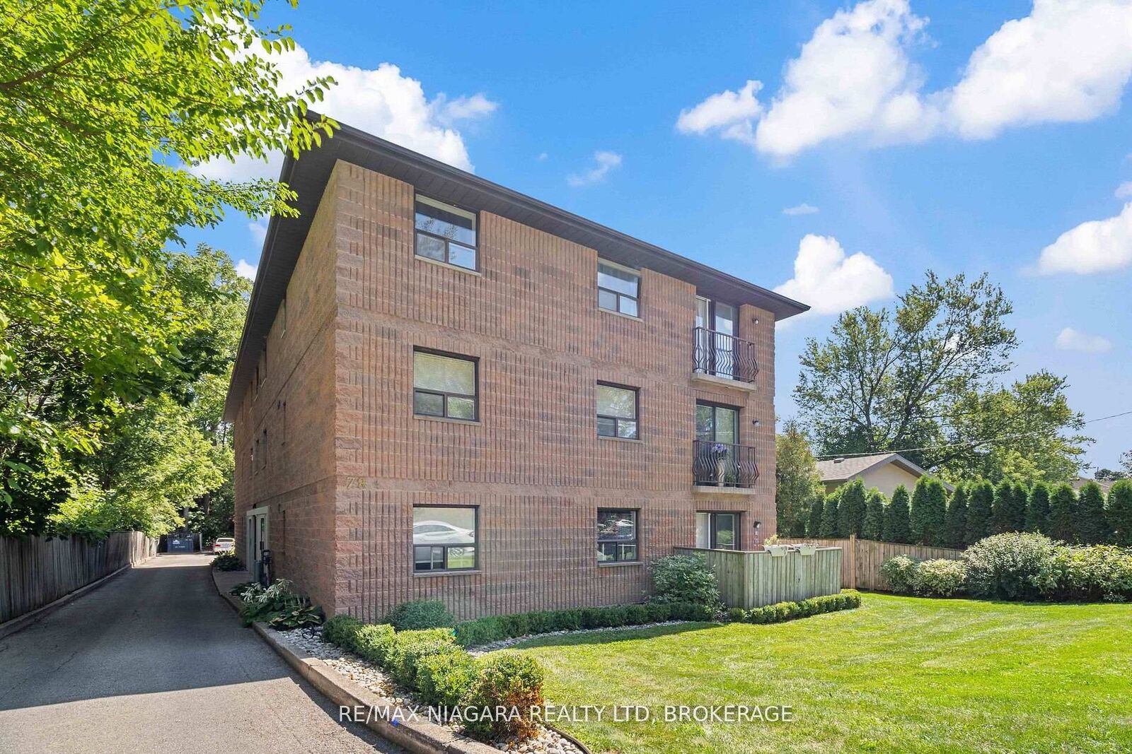 Property Photo: 78 Welland Street N 302 ON L2V 2C1