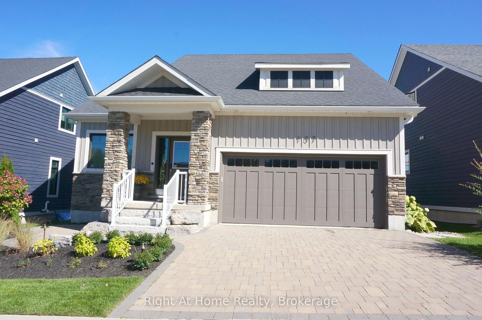 Property Photo: 107 Beacon Drive ON N0H 2P0