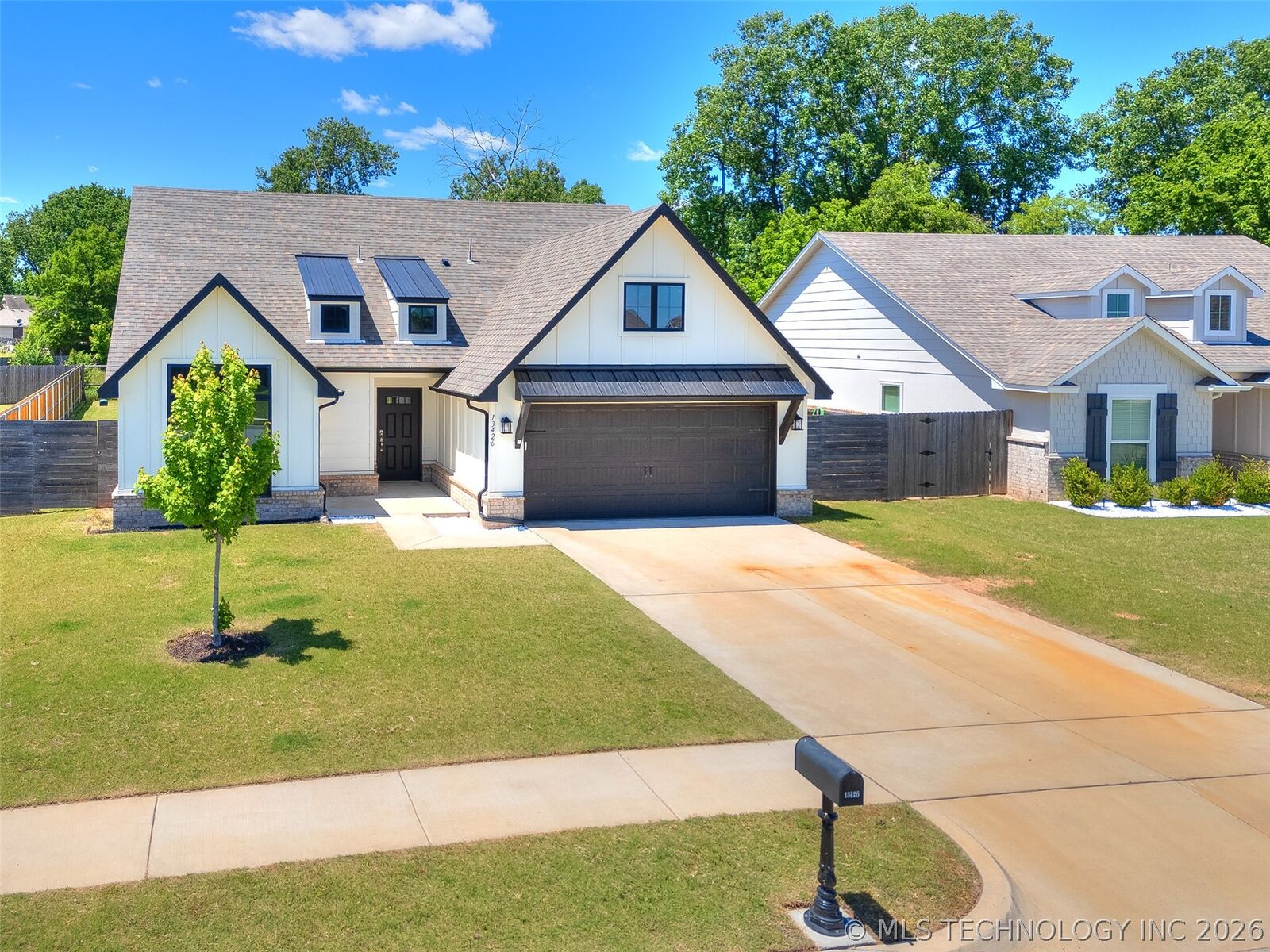 Property Photo:  13426 S 93rd  OK 74008 