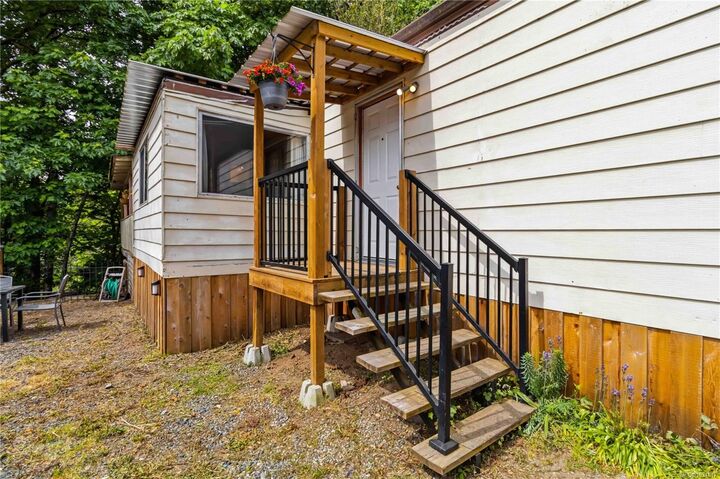 Property Photo:  2670 Sooke River Rd 3  BC V9Z 0Y2 