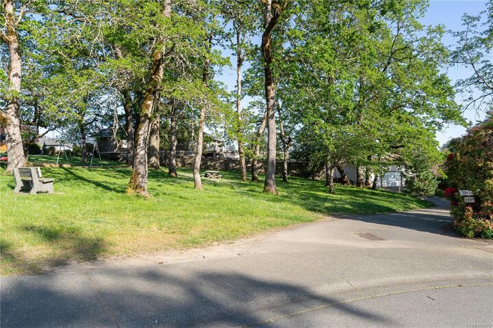 Property Photo:  2564 Larkspur Dr  BC V9L 5G8 