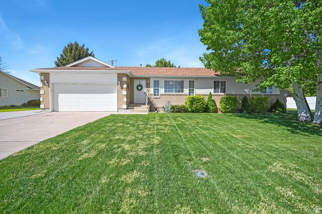 Property Photo:  335 E Valley View Dr  ID 83263 