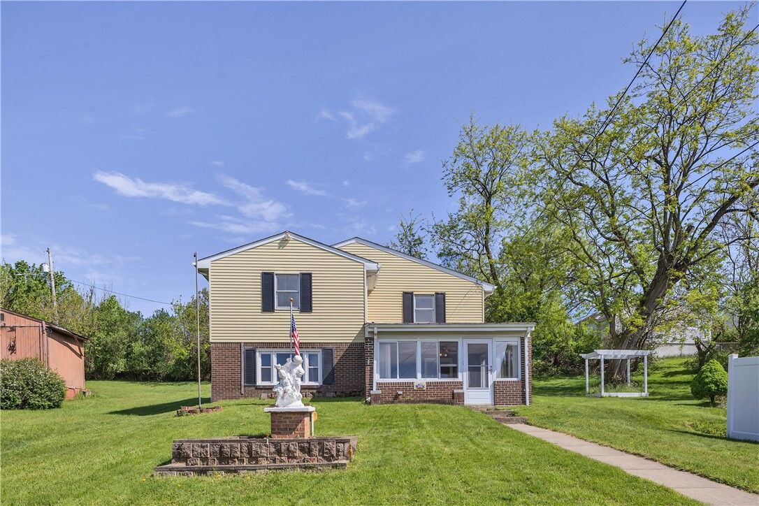 Property Photo: 2750 Ohio St PA 15102