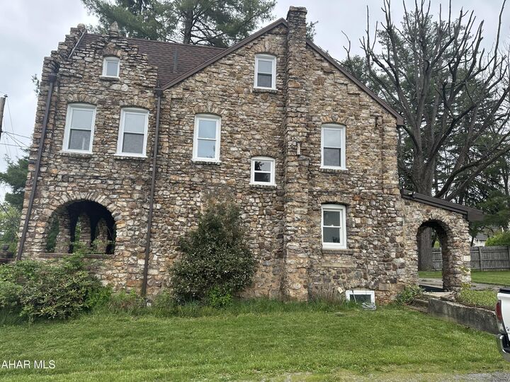 Property Photo:  1761 Princeton Road  PA 16602 