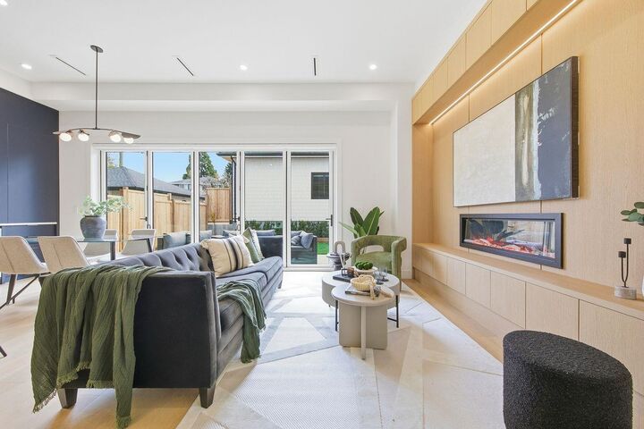 Property Photo:  3708 W 18th Avenue 2  BC V6S 1B2 