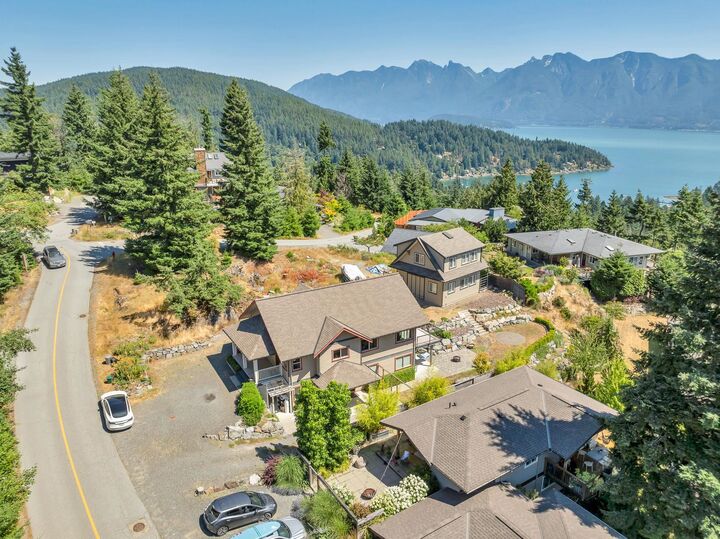 Property Photo: 931 Rivendell Drive BC V0N 1G1