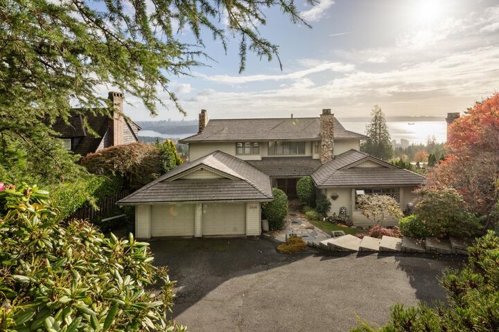 2346 Westhill Drive — photo 1