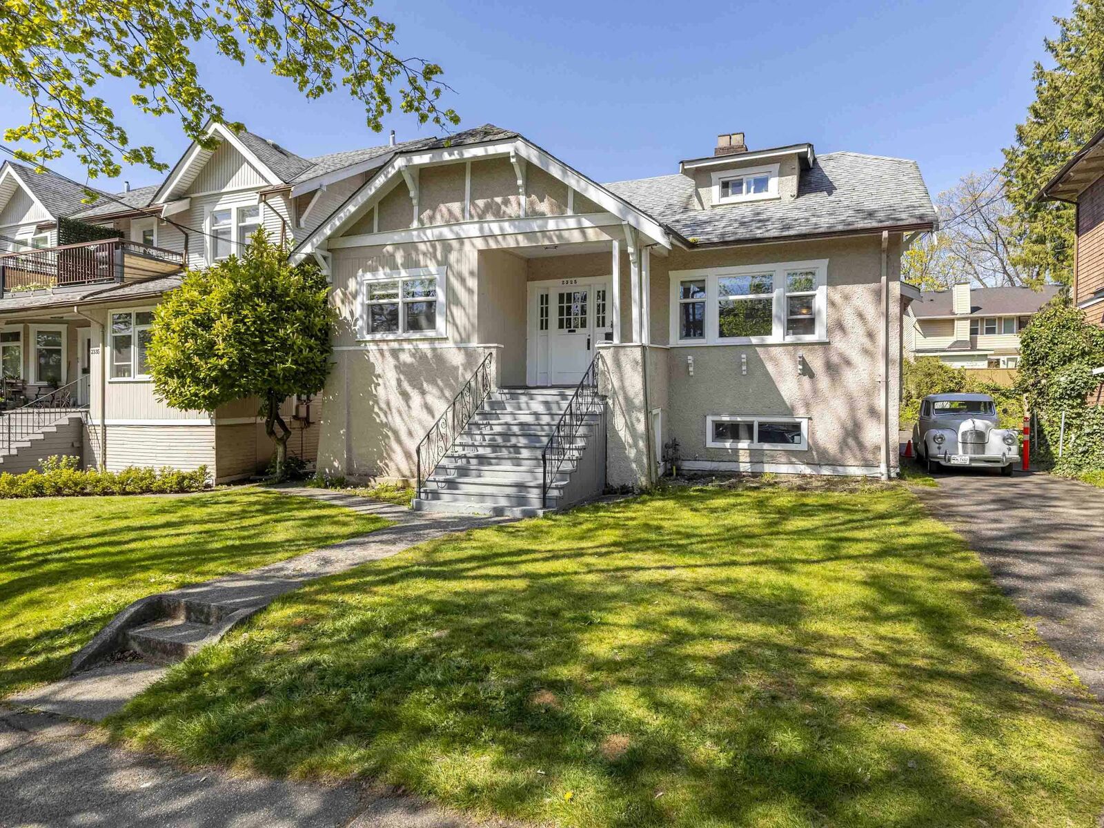 Property Photo: 2325 W 8th Avenue BC V6K 2A8