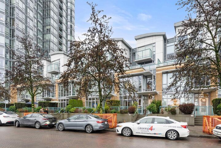 Property Photo:  1053 Marinaside Crescent  BC V6Z 3A5 