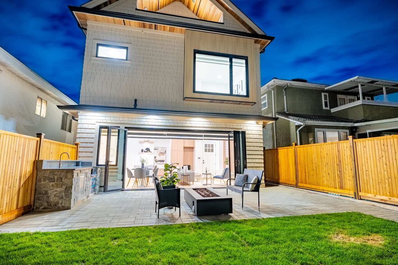 Property Photo: 5355 Inverness Street 2 BC V5W 3P2