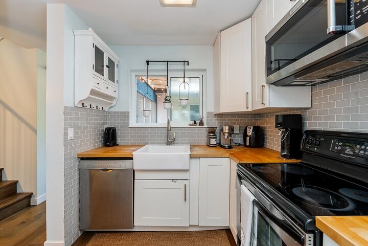Property Photo:  3005 Firbrook Place  BC V3C 4B2 