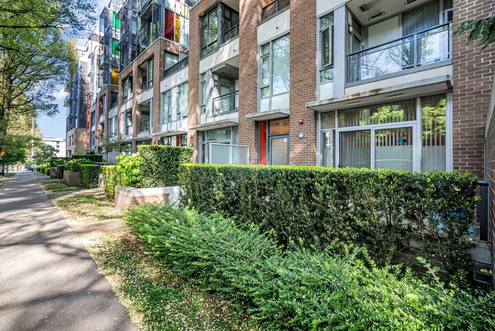 Property Photo:  2021 W 10th Avenue  BC V6J 0H1 