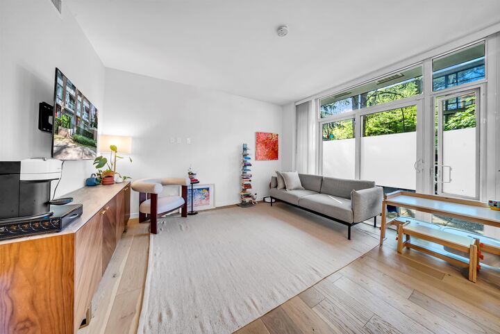 Property Photo: 2021 W 10th Avenue BC V6J 0H1