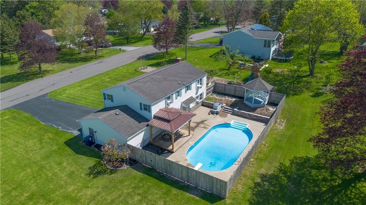 Property Photo:  114 Pamela Lane  NY 14513 