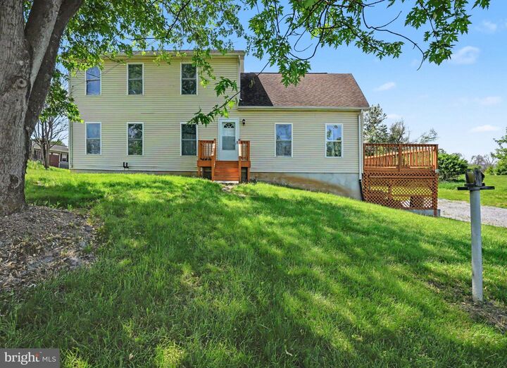Property Photo:  372 Kerrsville Road  PA 17015 