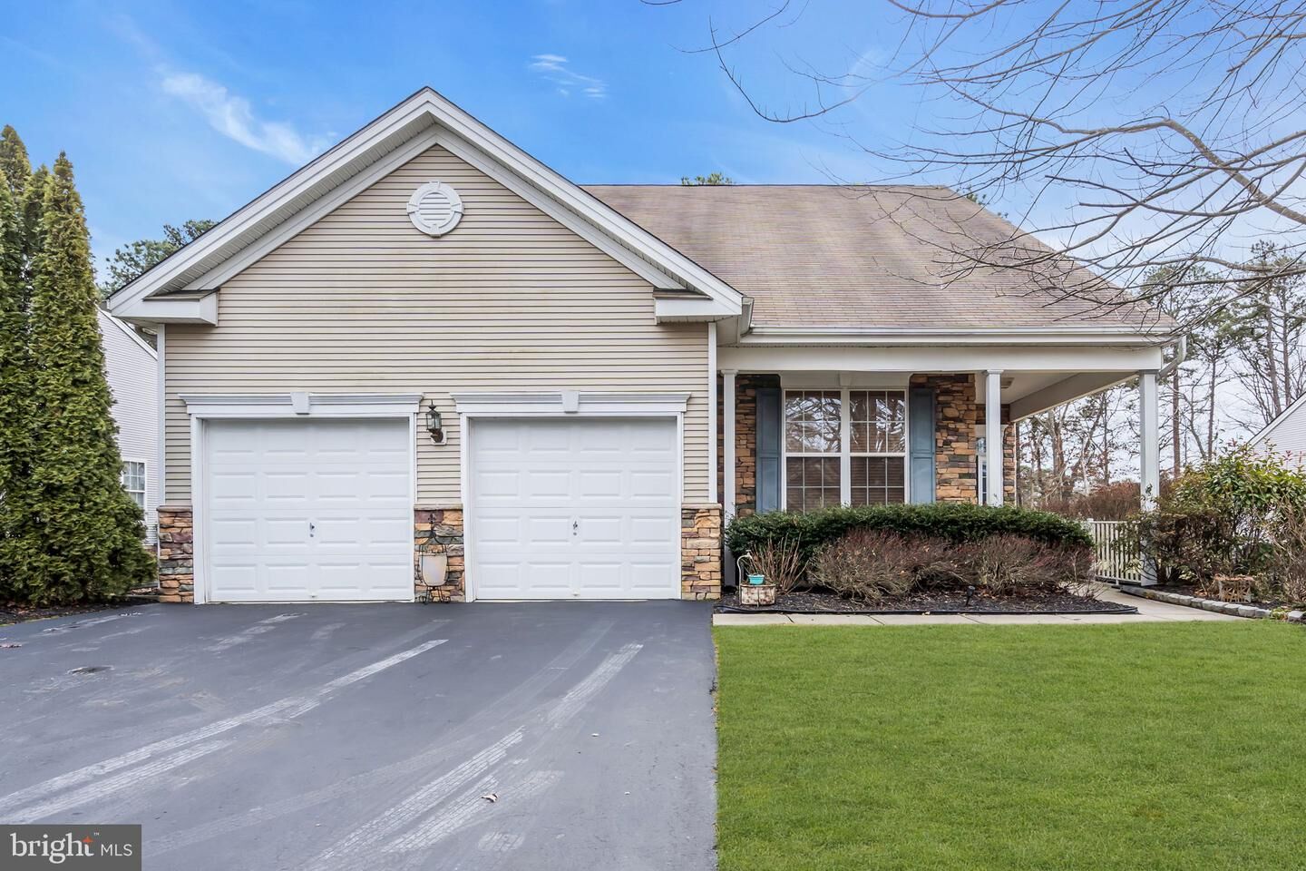 Property Photo:  121 Golf View Drive  NJ 08087 