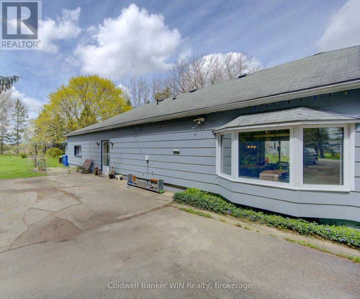 Property Photo:  186 McFarlin Drive  ON N0G 2L0 
