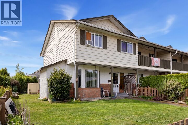Property Photo: 491 Lakes Road 1 BC V9L 3E9