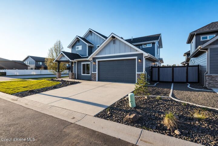 Property Photo:  673 W Monashee Ln  ID 83835 